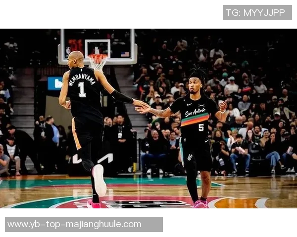 福克斯谈文班复出对球队的积极影响让我们打得更加轻松自如