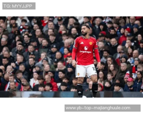 英超争冠白热化曼城曼联仅差3分枪手领跑群雄逐鹿局面引人关注